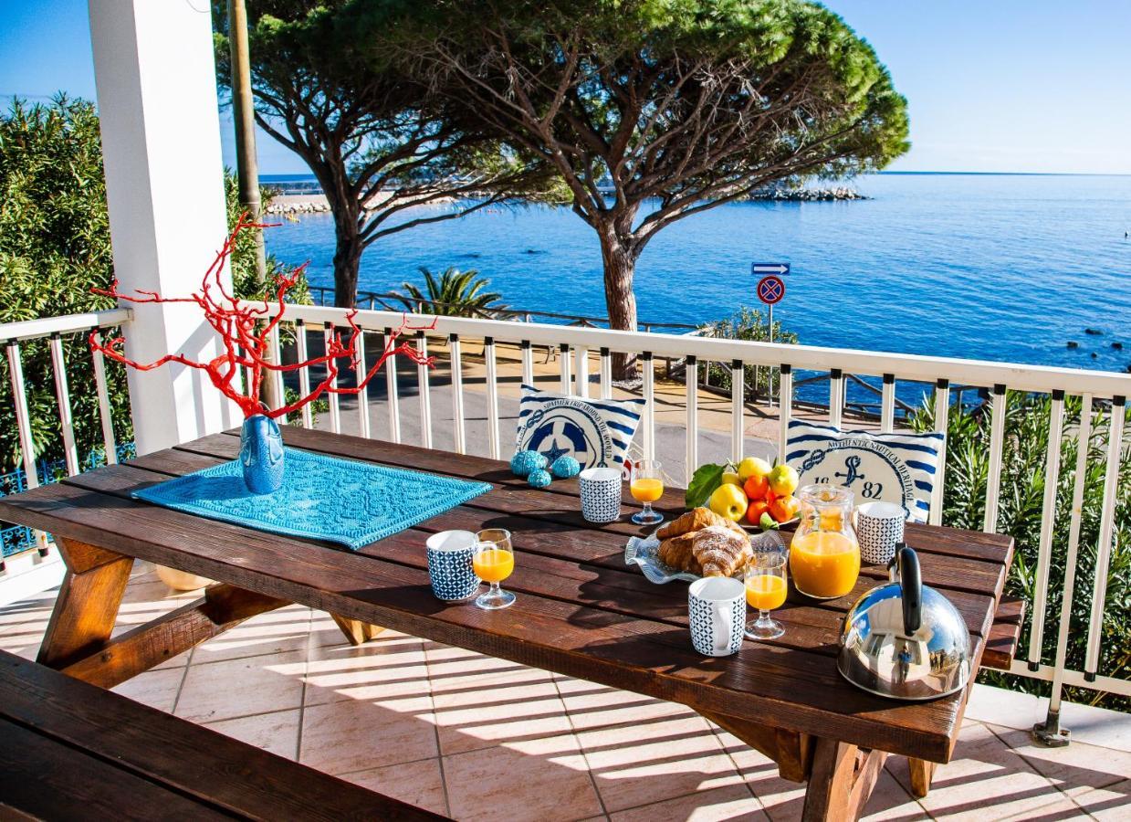 Terrazza Lungomare, E Sei In Spiaggia... Cala Gonone Exterior foto
